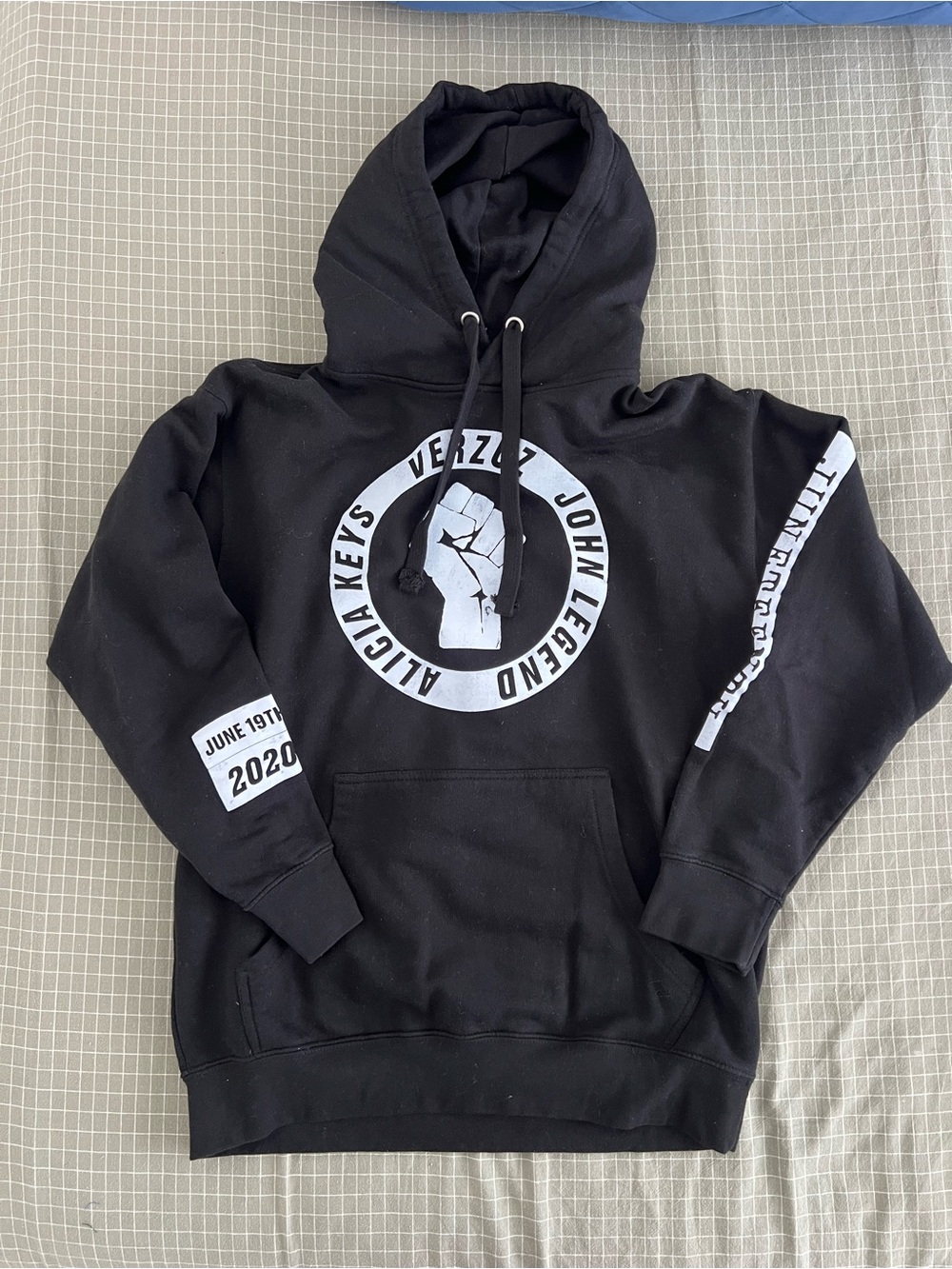 Rare Men’s Juneteenth Alicia Keys John Legend Verzuz Black Graphic Hoodie - L